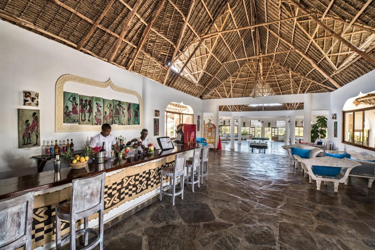 Jumbo Club Watamu Hotel Buitenkant foto