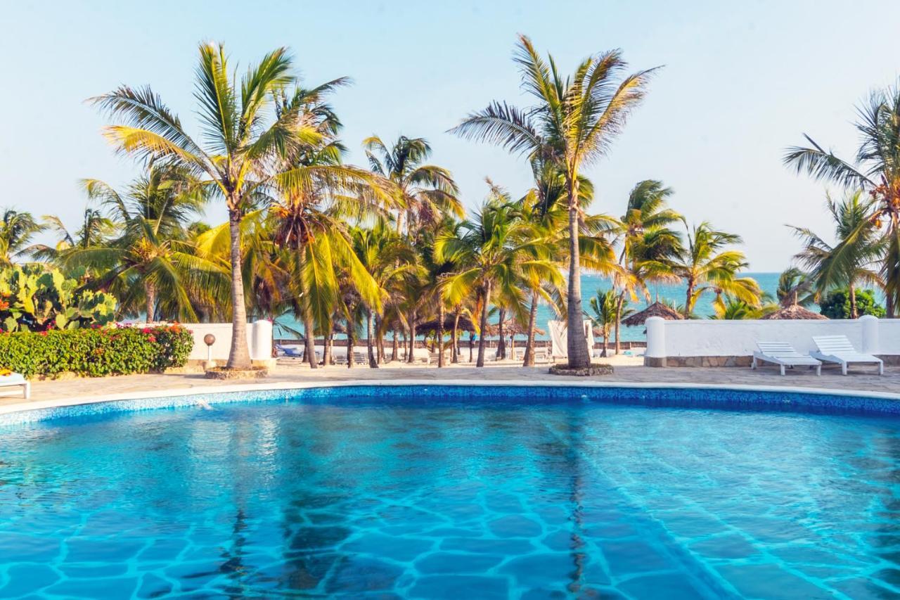 Jumbo Club Watamu Hotel Buitenkant foto