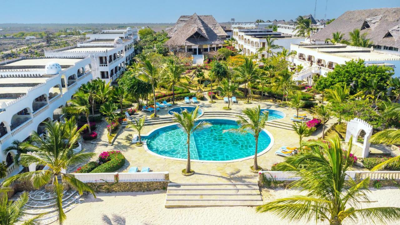 Jumbo Club Watamu Hotel Buitenkant foto